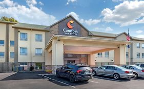 Comfort Inn & Suites Cincinnati Uptown Clifton